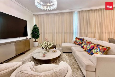 Apartment in Dubai 3 bedrooms, 197.3 sq.m. № 145923 - photo 11