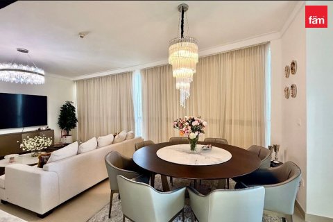 Apartment in Dubai 3 bedrooms, 197.3 sq.m. № 145923 - photo 12