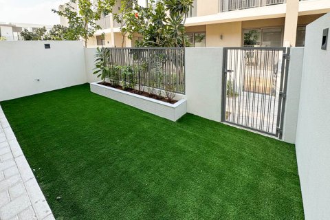 Townhouse in Tilal Al Ghaf, Dubai 3 bedrooms, 18.69 sq.m. № 145720 - photo 2
