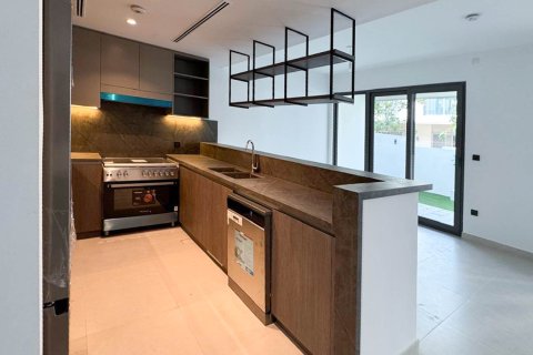 Townhouse in Tilal Al Ghaf, Dubai 3 bedrooms, 18.69 sq.m. № 145720 - photo 6
