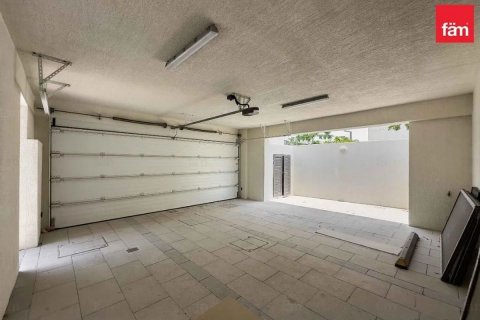 Villa à Dubai, 4 chambres, 642.5 m², № 143673 - photo 7