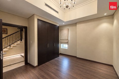 Villa in Al Furjan, Dubai 5 bedrooms, 600 sq.m. № 145926 - photo 13
