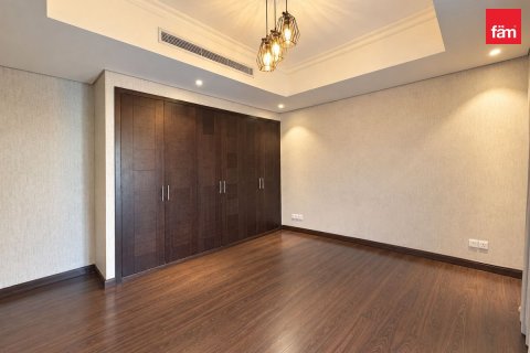 Villa in Al Furjan, Dubai 5 bedrooms, 600 sq.m. № 145926 - photo 3