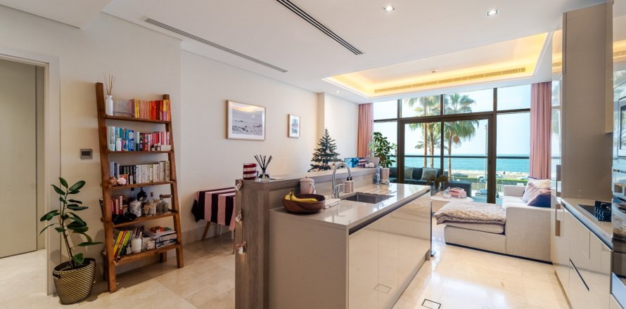 Apartment in Palm Jumeirah, Dubai 2 bedrooms, 123 sq.m. № 143540