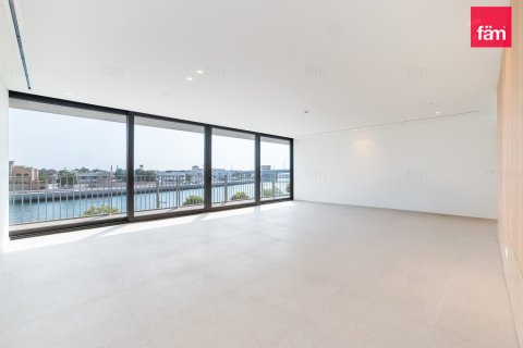 Appartement à Dubai, 2 chambres, 181 m², № 143869