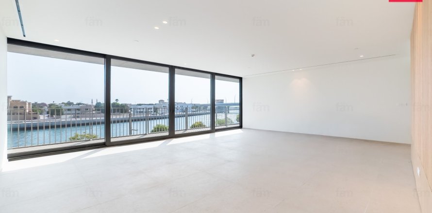 Appartement à Dubai, 2 chambres, 181 m², № 143869
