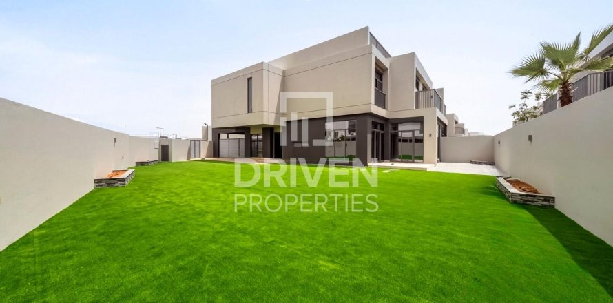 Villa in The Pulse, Dubai South (Dubai World Central), Dubai 4 bedrooms, 448.44 sq.m. № 145568