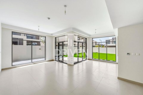 Villa in The Pulse, Dubai South (Dubai World Central), Dubai 4 bedrooms, 448.44 sq.m. № 145568 - photo 2