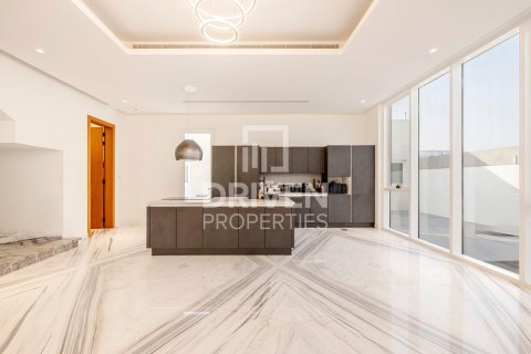 Снять в аренду виллу в Nadd Al Sheba, Дубай: 7 спален, 1475.95м², № 145486 - фото 15