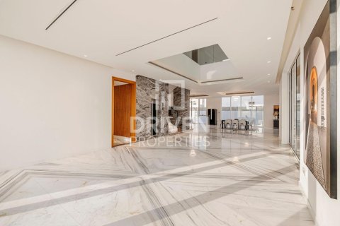 Снять в аренду виллу в Nadd Al Sheba, Дубай: 7 спален, 1475.95м², № 145486 - фото 6