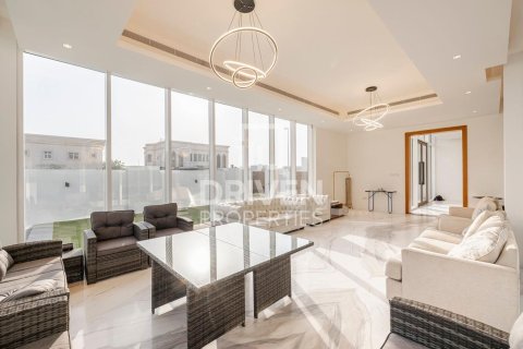 Снять в аренду виллу в Nadd Al Sheba, Дубай: 7 спален, 1475.95м², № 145486 - фото 30
