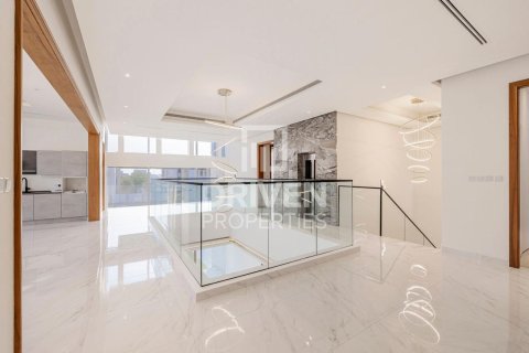 Снять в аренду виллу в Nadd Al Sheba, Дубай: 7 спален, 1475.95м², № 145486 - фото 13