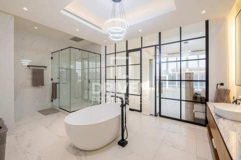 Снять в аренду виллу в Nadd Al Sheba, Дубай: 7 спален, 1475.95м², № 145486 - фото 28