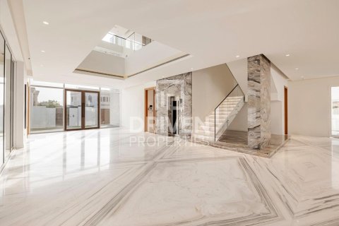Снять в аренду виллу в Nadd Al Sheba, Дубай: 7 спален, 1475.95м², № 145486 - фото 8