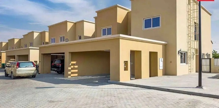 Villa à Dubai, 4 chambres, 227.3 m², № 145984