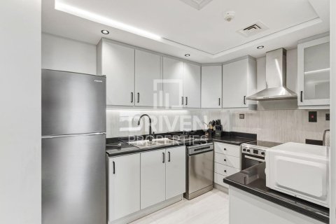 Apartment in Shams, Jumeirah Beach Residence, Dubai 2 bedrooms, 122.91 sq.m. № 145096 - photo 13