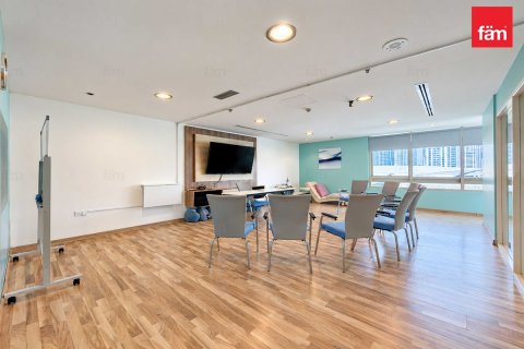 Office in Dubai 107.4 sq.m. № 143878