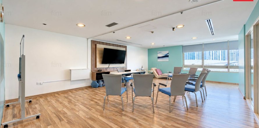 Office in Dubai 107.4 sq.m. № 143878