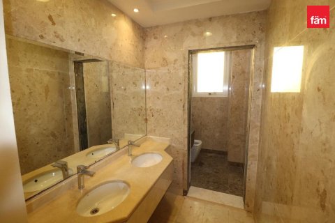 Villa in Al Barsha, Dubai 6 bedrooms, 1393.5 sq.m. № 143968 - photo 13