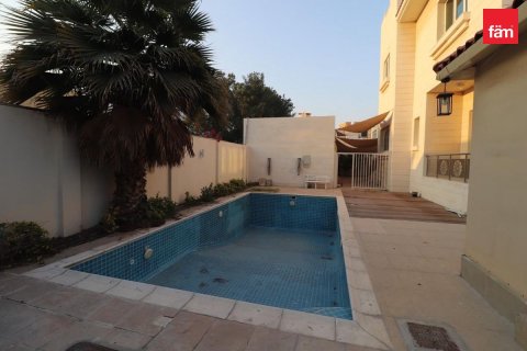 Villa in Al Barsha, Dubai 6 bedrooms, 1393.5 sq.m. № 143968 - photo 15