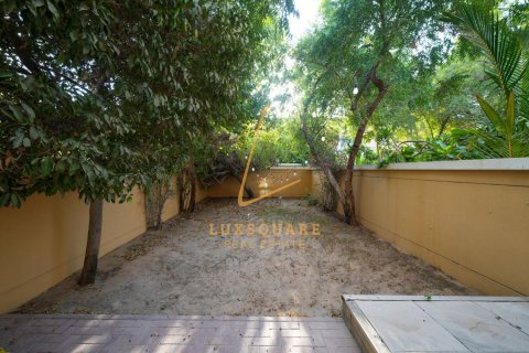 Villa in Dubai 1 bedroom, 180 sq.m. № 143764 - photo 22