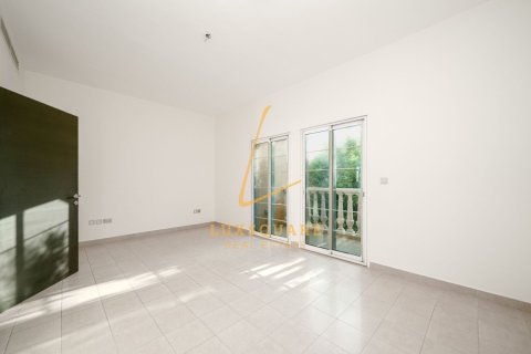 Villa in Dubai 1 bedroom, 180 sq.m. № 143764 - photo 10
