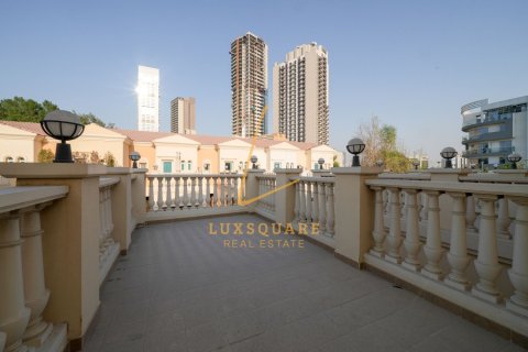 Villa in Dubai 1 bedroom, 180 sq.m. № 143764 - photo 17