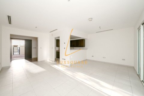 Villa in Dubai 1 bedroom, 180 sq.m. № 143764 - photo 3