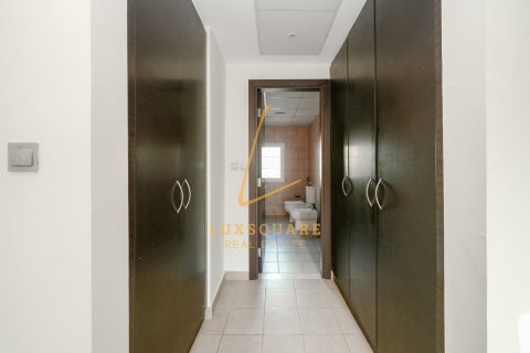 Villa in Dubai 1 bedroom, 180 sq.m. № 143764 - photo 13