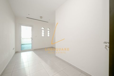Villa in Dubai 1 bedroom, 180 sq.m. № 143764 - photo 12