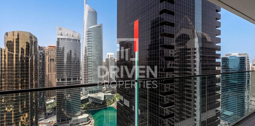Apartment in Jumeirah Lake Towers, Dubai 1 bedroom, 99.78 sq.m. № 144957