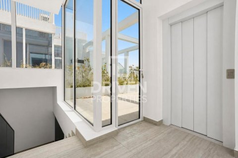 Townhouse in Al Barari, Dubai 4 bedrooms, 179.77 sq.m. № 145624 - photo 14