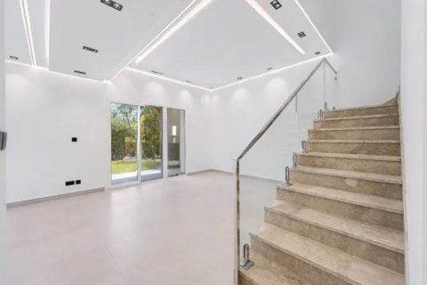 Adosado en Dubai, 3 dormitorios, 175 m², № 143612 - foto 7