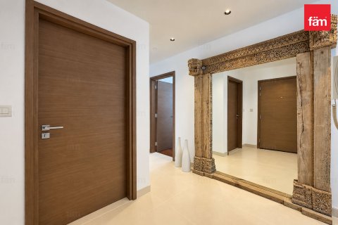 Apartment in City Walk, Dubai 2 bedrooms, 182.1 sq.m. № 145943 - photo 24