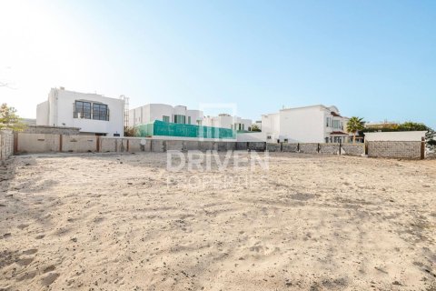Terreno en Umm Suqeim, Dubai, 1117.62 m², № 144305 - foto 9