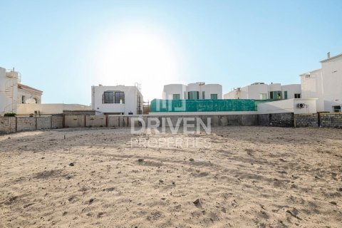 Terreno en Umm Suqeim, Dubai, 1117.62 m², № 144305 - foto 10