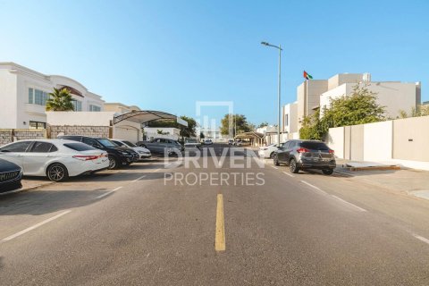 Terreno en Umm Suqeim, Dubai, 1117.62 m², № 144305