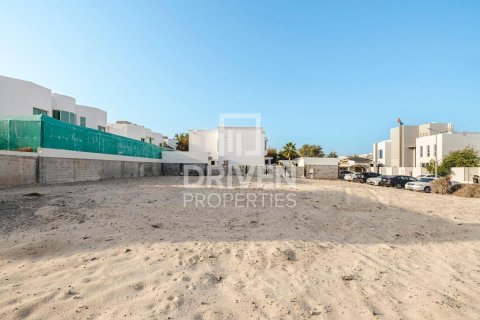 Terreno en Umm Suqeim, Dubai, 1117.62 m², № 144305 - foto 8