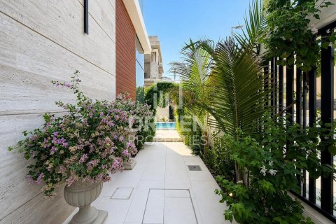 Villa in Nad Al Sheba 1, Nadd Al Sheba, Dubai 5 bedrooms, 464.79 sq.m. № 144979 - photo 25