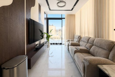 Villa in Nad Al Sheba 1, Nadd Al Sheba, Dubai 5 bedrooms, 464.79 sq.m. № 144979 - photo 8