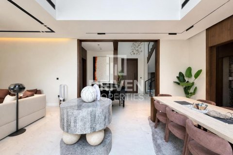 Villa in Nad Al Sheba 1, Nadd Al Sheba, Dubai 5 bedrooms, 464.79 sq.m. № 144979 - photo 9