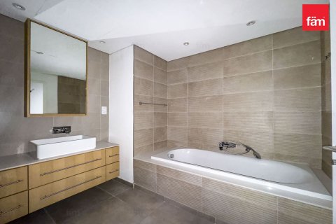 Apartment in Dubai 3 bedrooms, 191.7 sq.m. № 143750 - photo 22