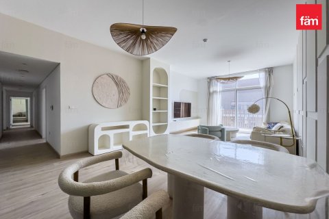Apartment in Dubai 3 bedrooms, 191.7 sq.m. № 143750 - photo 15
