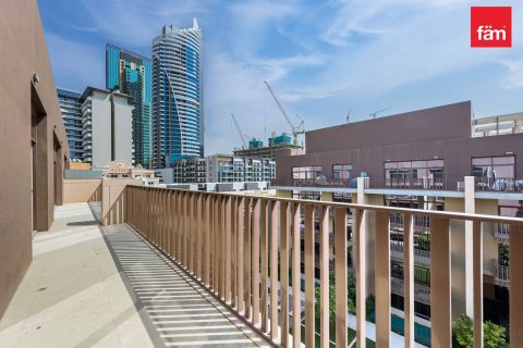 Apartment in Dubai 3 bedrooms, 191.7 sq.m. № 143750