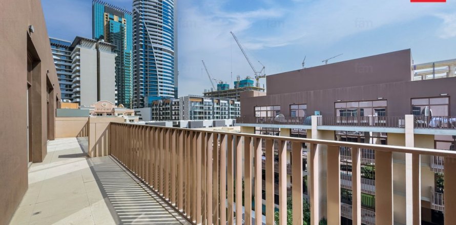 Apartment in Dubai 3 bedrooms, 191.7 sq.m. № 143750