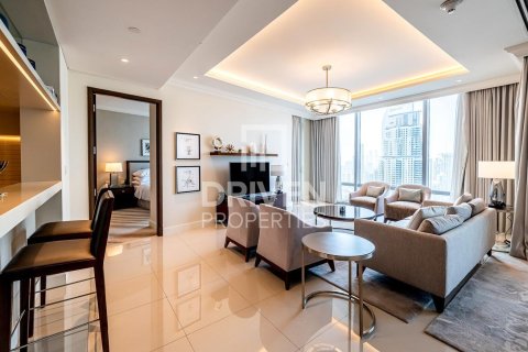 Apartment in The Address Residence Fountain Views, Downtown Dubai (Downtown Burj Dubai), Dubai 3 bedrooms, 205.87 sq.m. № 145424 - photo 4