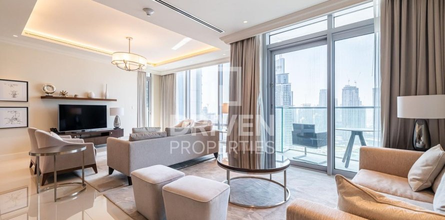 Apartment in The Address Residence Fountain Views, Downtown Dubai (Downtown Burj Dubai), Dubai 3 bedrooms, 205.87 sq.m. № 145424