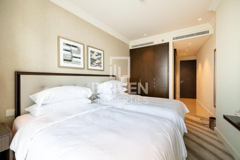Apartment in The Address Residence Fountain Views, Downtown Dubai (Downtown Burj Dubai), Dubai 3 bedrooms, 205.87 sq.m. № 145424 - photo 24