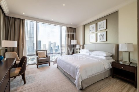 Apartment in The Address Residence Fountain Views, Downtown Dubai (Downtown Burj Dubai), Dubai 3 bedrooms, 205.87 sq.m. № 145424 - photo 7
