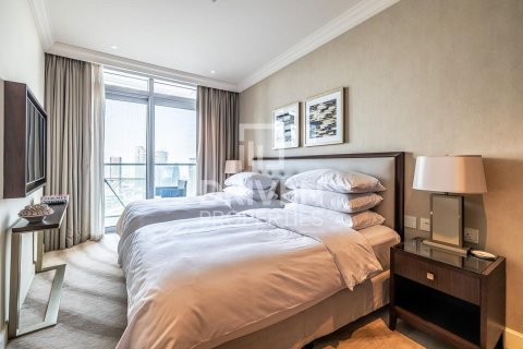Apartment in The Address Residence Fountain Views, Downtown Dubai (Downtown Burj Dubai), Dubai 3 bedrooms, 205.87 sq.m. № 145424 - photo 9